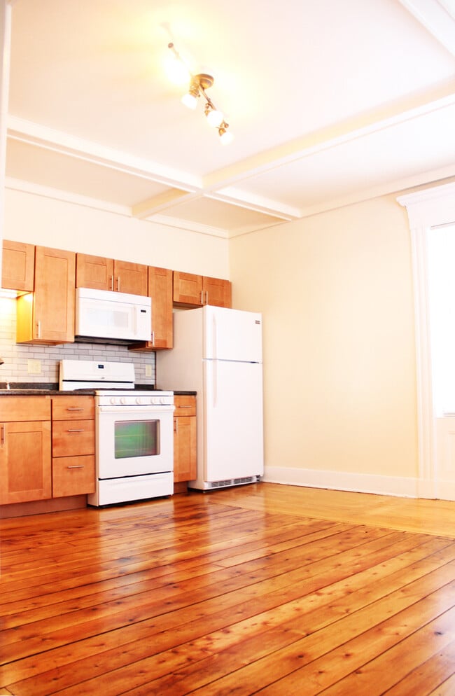 Photo - 108 N Winooski Ave Unit APT B