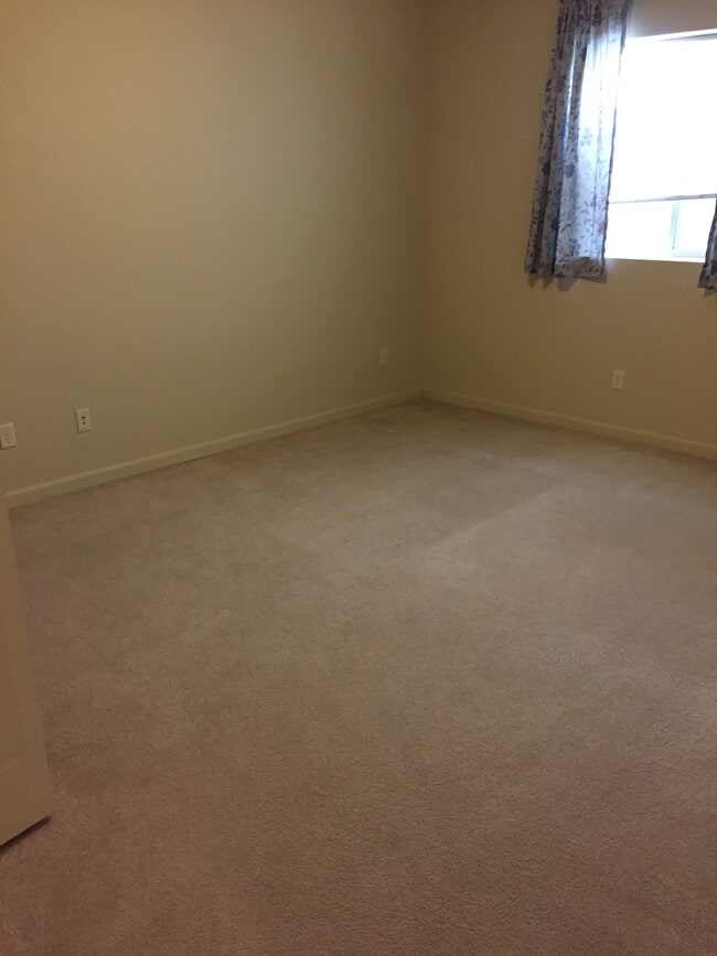 Bedroom - 3245 Cabernet Dr Unit 3245