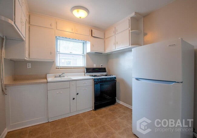 Photo - 954 St Charles Ave NE Unit 6