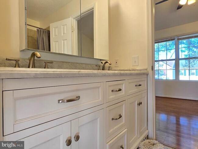 Photo - 7901 Old Carriage Trail