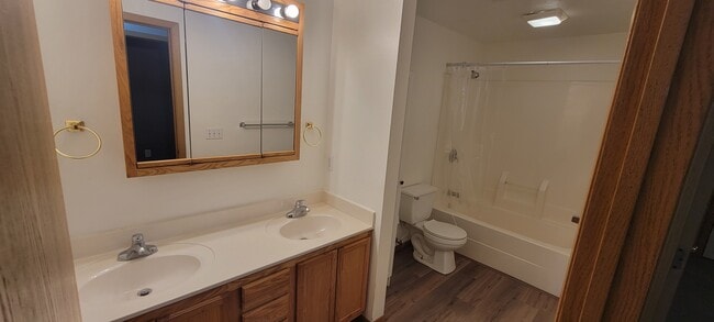 Photo - 1308 E Redwood Blvd Unit 1408 E Redwood BVD