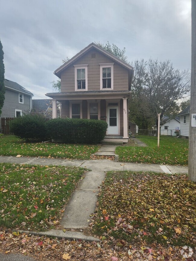 Building Photo - 2 BR House near Hamilton Park