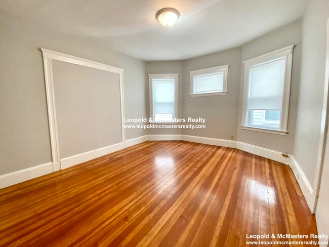 Photo - 19 Roseclair St