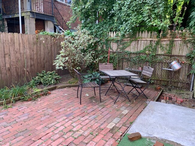 Photo - 5118 Dresden Way