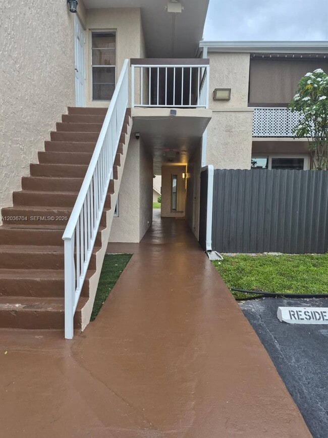 Building Photo - 13787 SW 66th St Unit 153D