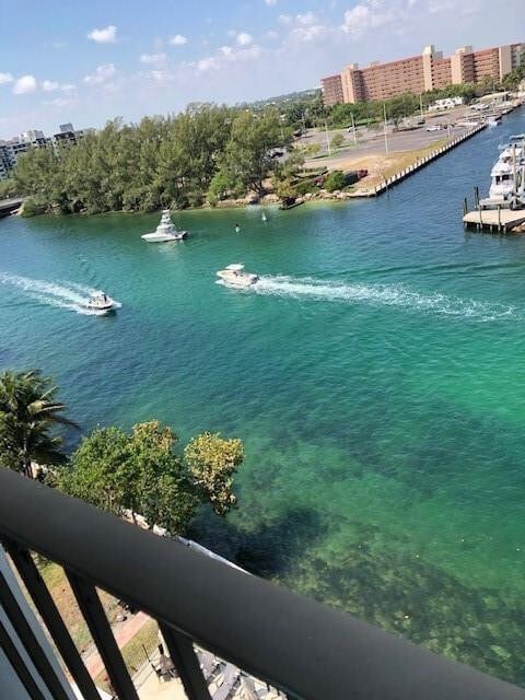 Building Photo - 1609 N Riverside Dr Unit 902