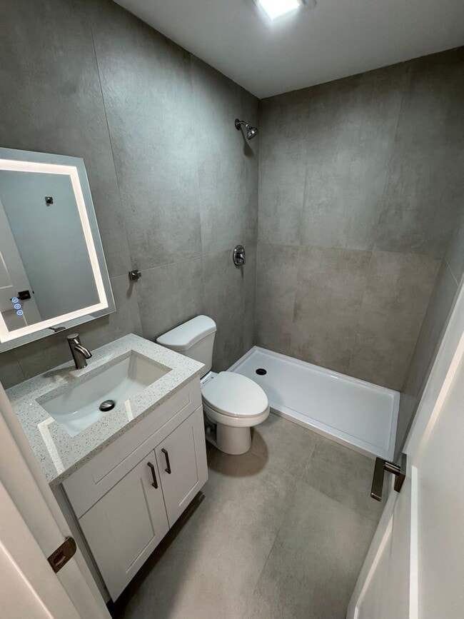 Photo - Rosedale Unit 818