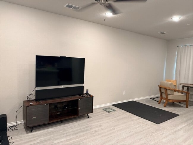 Photo - 2909 Bluets Dr