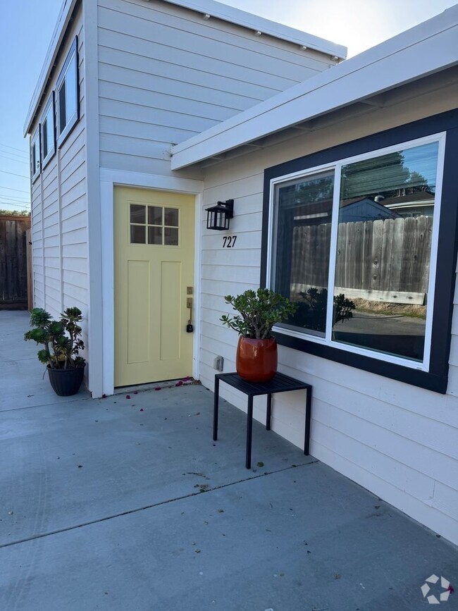 Building Photo - 727-729 2nd St Unit 727 Rental