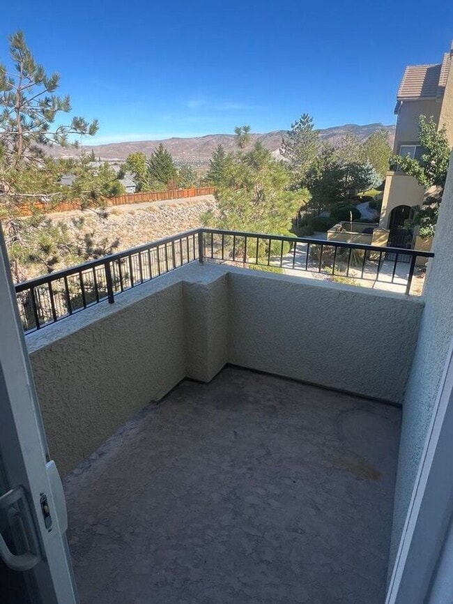 Stunning 2-bedroom PLUS LARGE BONUS ROOM/L... - Stunning 2-bedroom PLUS LARGE BONUS ROOM/L... House