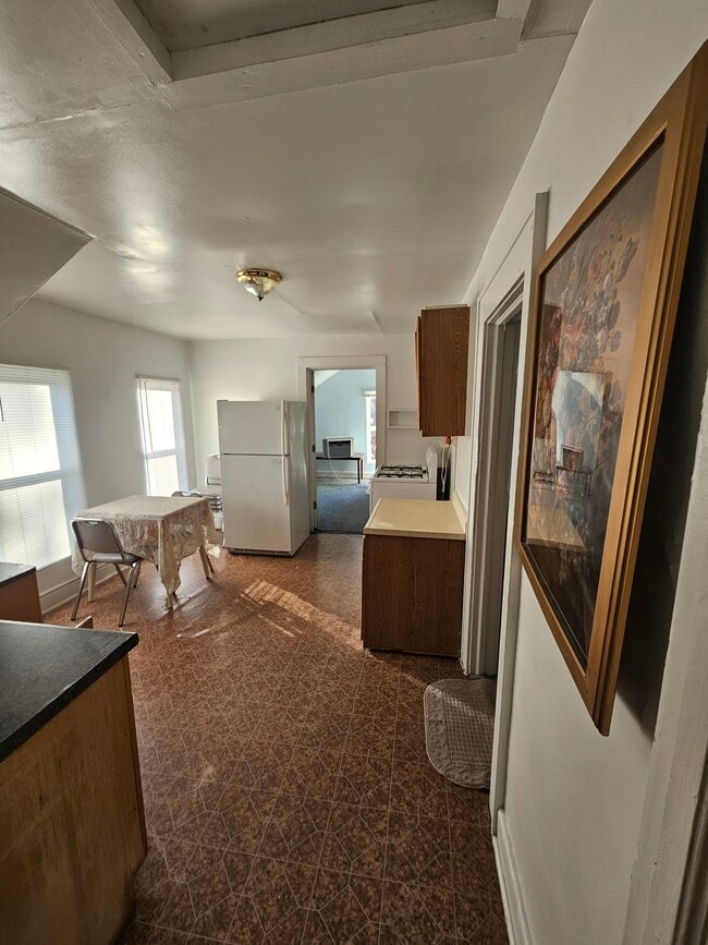 628 Brandon St Unit 4