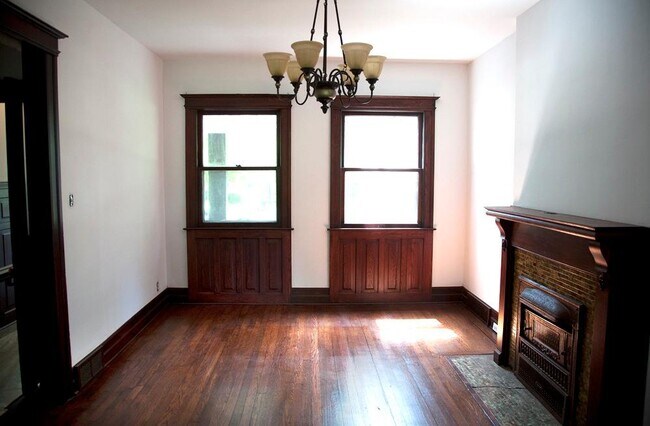 Photo - 3934 Avery St