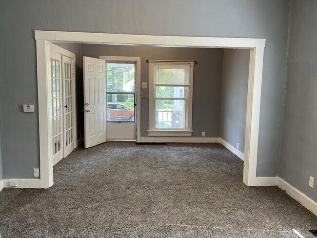 Photo - 1807 Hale Ave