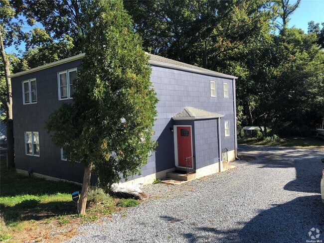 Building Photo - 21 W Main St Unit A Rental