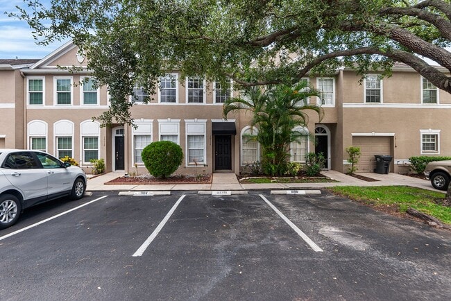 Building Photo - TAMPA TOWNHOME IN GATED COMMUNITY!