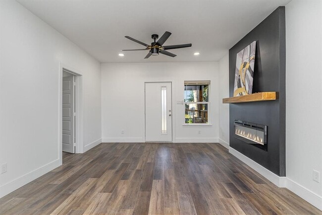 Photo - 4938 Garland Ave