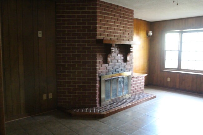 Photo - 2906 Rosebriar Ave