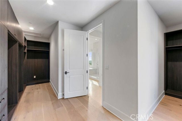 Building Photo - 31 Seawatch