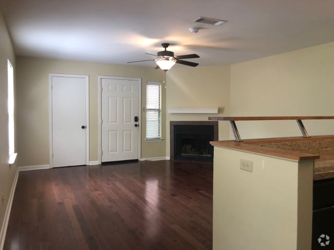 Building Photo - 518 E 7th St Unit 21 Rental