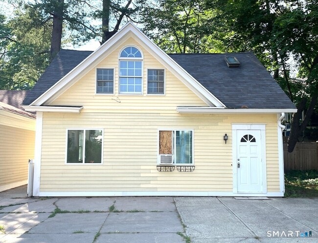 Building Photo - 540 Whitney Ave Unit 4