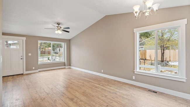 Photo - 2911 W Pleasanton Ave