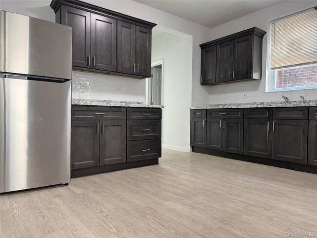 Building Photo - 742 New Lots Ave Unit 2F