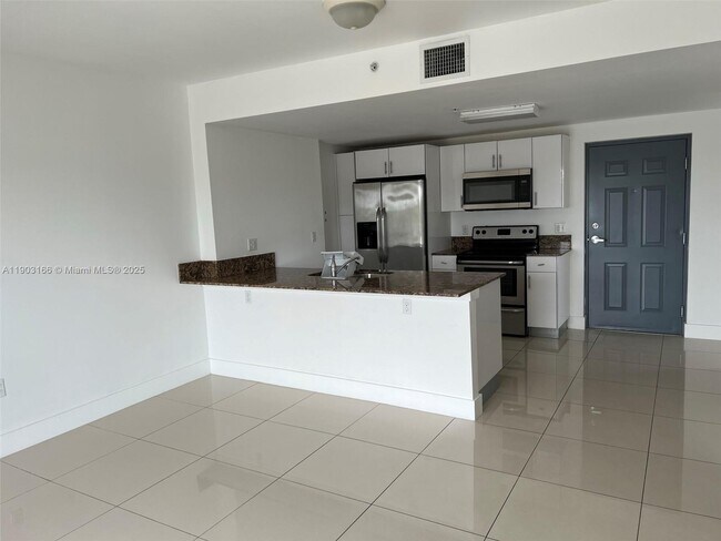 Photo - 2300 NW 7th St Unidad 306