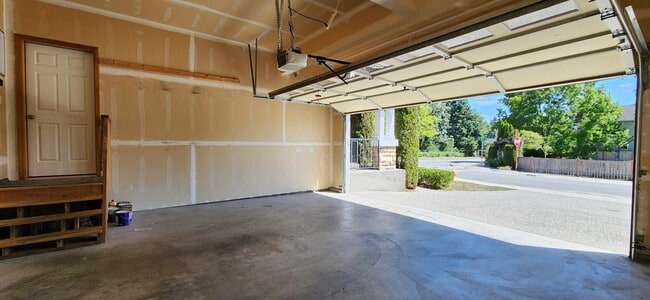 Photo - 12956 NE 200th Pl