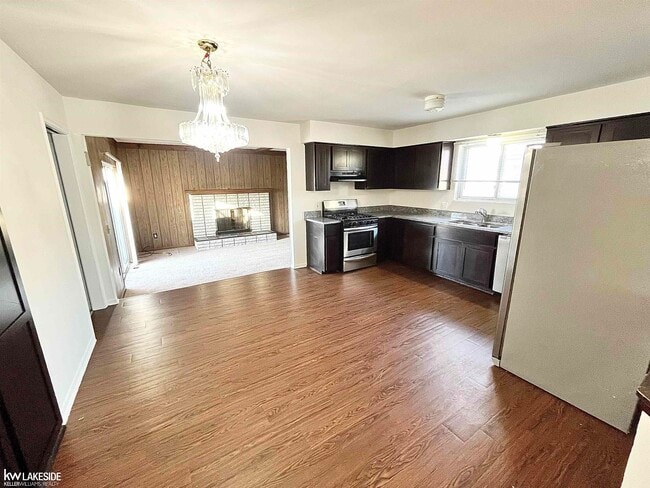 Photo - 31287 Mc Namee St