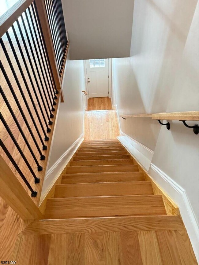 Photo - 595 N 11th St