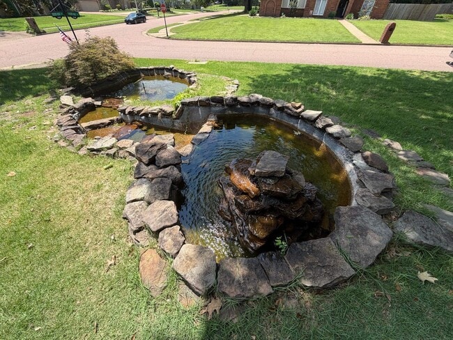 2910 Foster Dale Cove