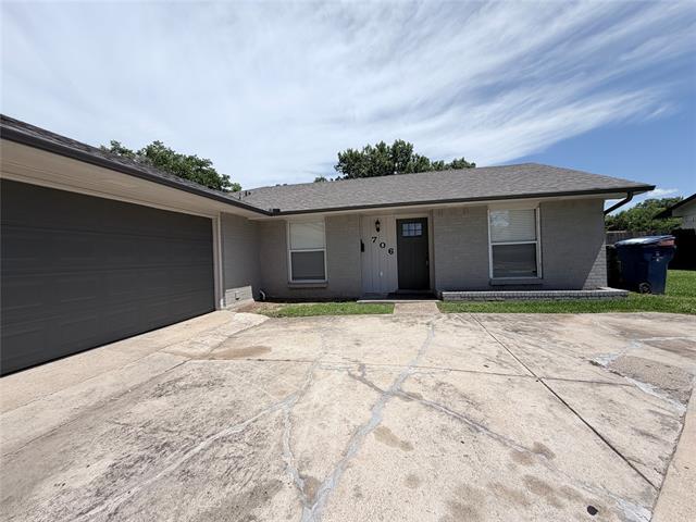 Photo - 706 Jamestown Dr
