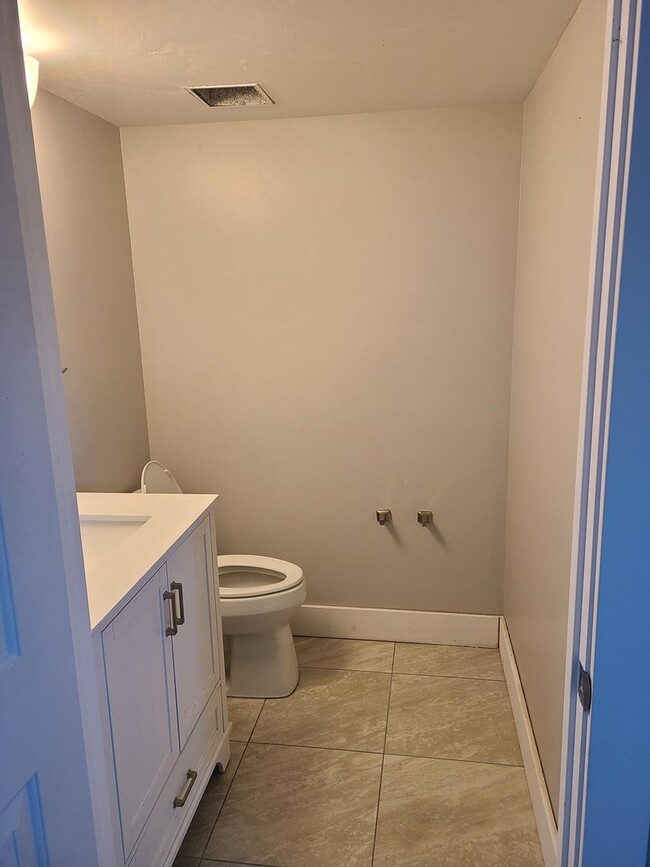 Photo - 17th St 6 Plex Unit 1424 #2