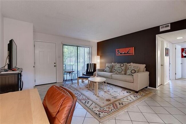 Photo - 6211 Adalee Ave Unidad A