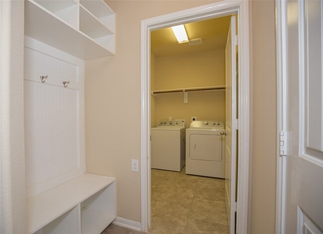 Photo - 311 Lockridge Hill Ln