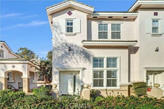 Photo - 2191 Associated Rd