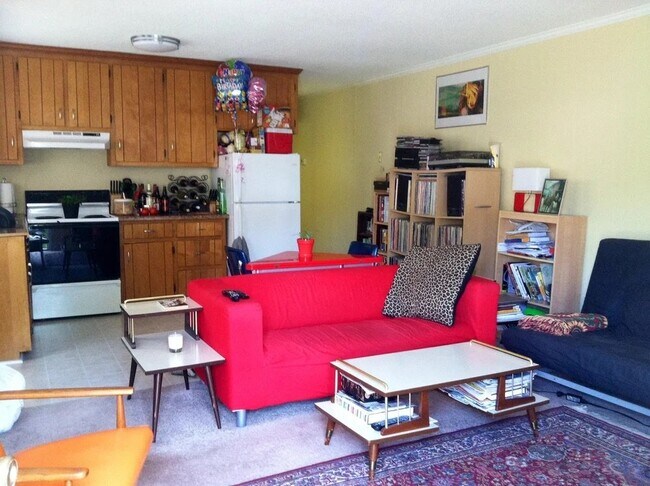 Photo - 820 Burch Ave Unit Right
