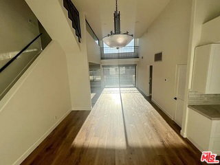 Photo - 390 S Sepulveda Blvd