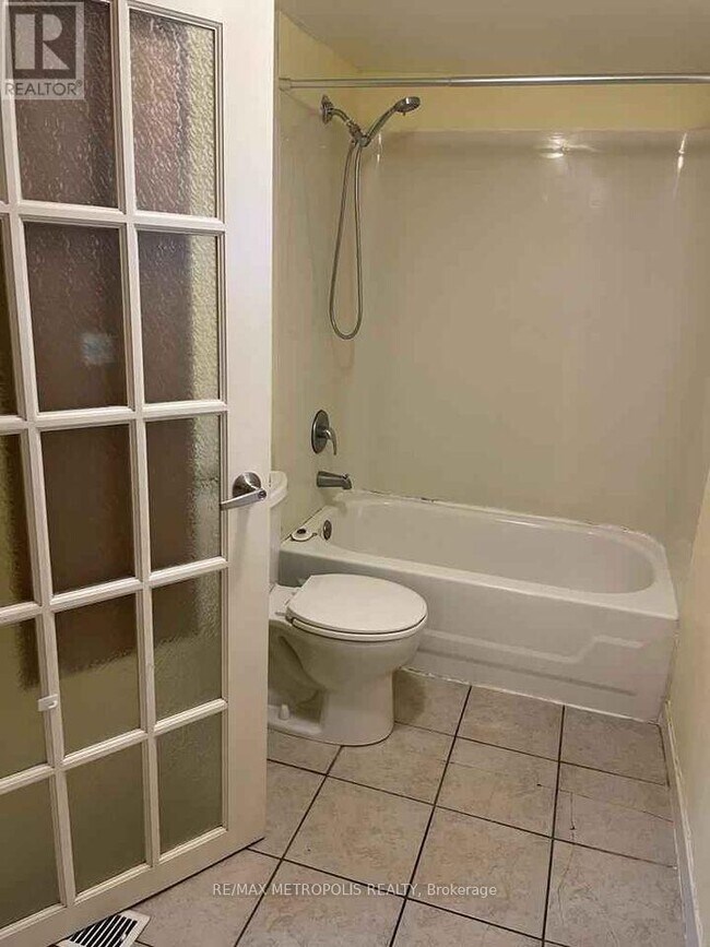 Photo - 29 St Andrew St Unit 2