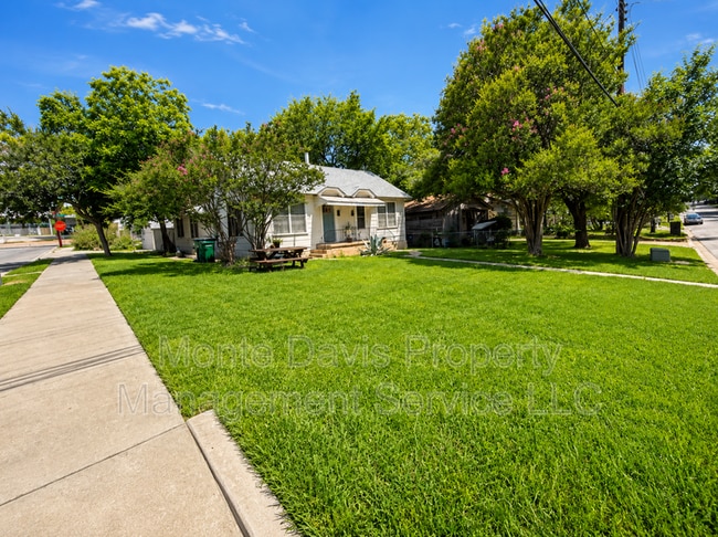 Photo - 3300 Robinson Ave Unit B