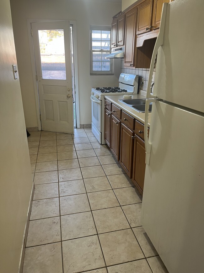 1133 S Cassingham Rd Unidad B