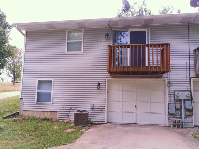 Photo - 1121 S Roseta Ave