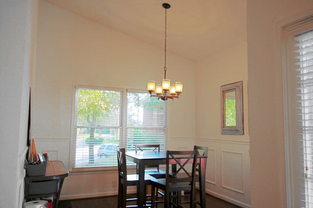 Photo - Stunning, Modern 2 Bed, 2 Bath with Office in Woodcroft!