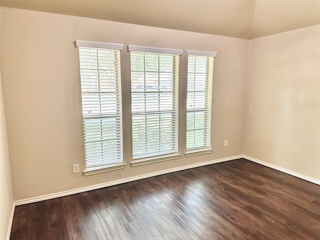 Photo - 5526 Stoneridge Ct