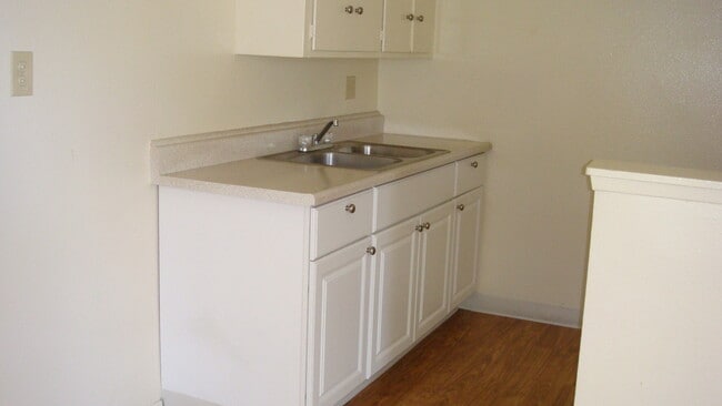 Peppertree 013.jpg - Peppertree  Apartments