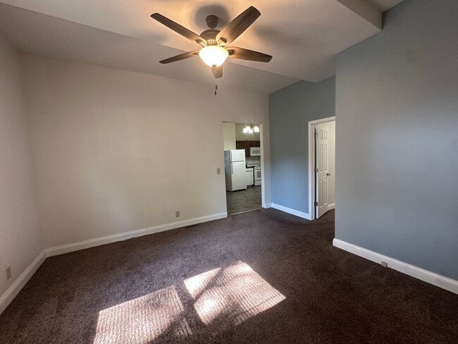 1607 N Roosevelt Ave