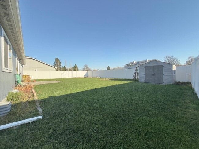 Photo - 1316 Robie Ln