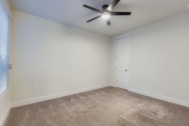 Photo - 12518 Red Sparrow St Unit 8