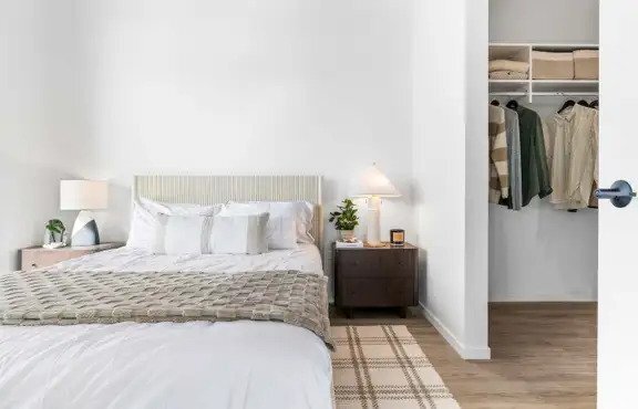 217 N Elizabeth St Unit 1608