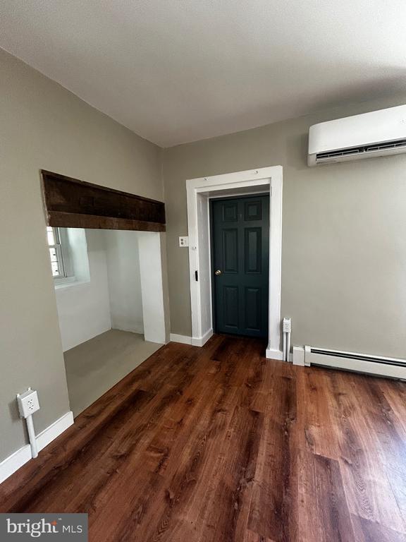 Photo - 1239 Salford St Unit 2